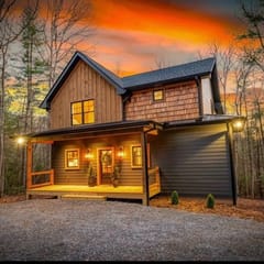 New Rustic Luxury Cabin | Minutes to Blue Ridge