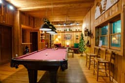 Creekside Cabin| Hot Tub | Gameroom | Pets - Image 3