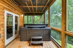 Private Luxury Cabin | Hot Tub | Sauna | Sleeps 13 - Image 3