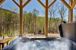 Hot Tub Cabin| Pizza Oven | 3 King Suites | Winery - Image 4