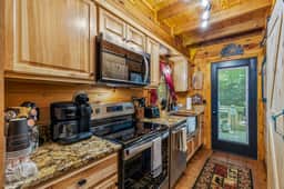 Creekfront Escape •Firepit •Hiking • Pet Friendly - Image 5