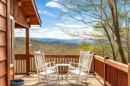 Mountain Views + Fire pit | 10 Min to BR/Yoga Room - Holiday Home - Image 2