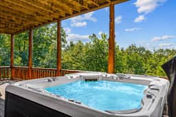 Luxury Log Cabin | Epic Views, Hot Tub, Sleeps 12 - Image 3