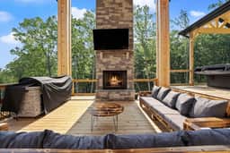 Views | Hot Tub | 2 Min to Winery |Game Room | Lux - Image 3