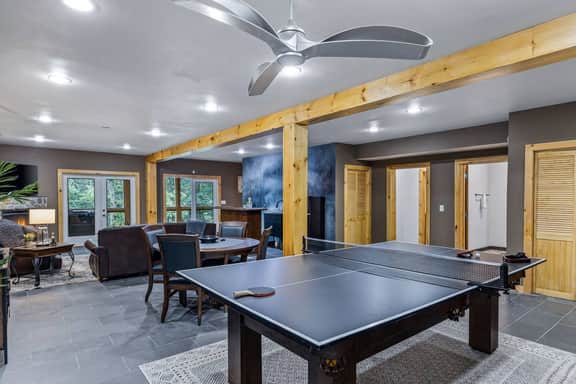 Private Luxury Cabin | Hot Tub | Sauna | Sleeps 13 - Image 4