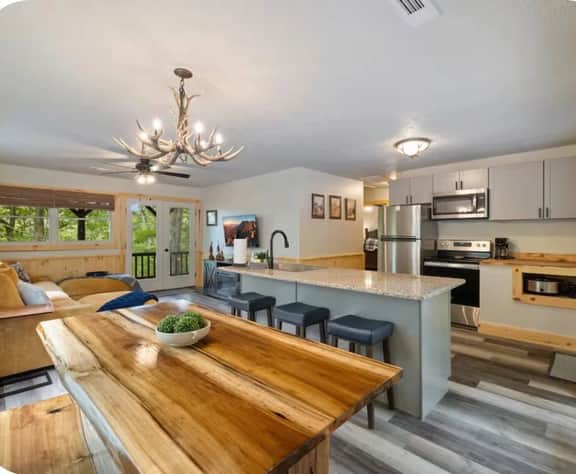 Game room + Hot Tub| 10 min to Downtown Blue Ridge - Image 2