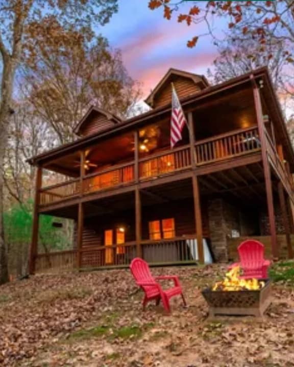 Near Toccoa River| Game room |Fire pit | Hot Tub - Image 1