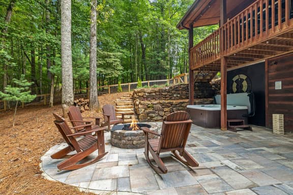 River Resort | Hot Tub + Game Room + Fenced Yard - Image 1